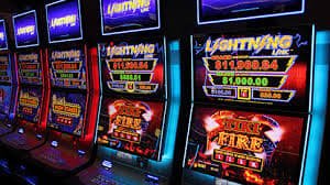 Result screen displaying payout multiplier, bet amount, and total winnings in Rupiah
